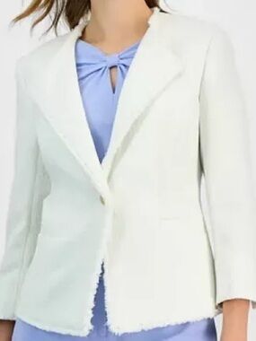 Kasper NWOT Ivory Tweed Frayed-Trim Blazer